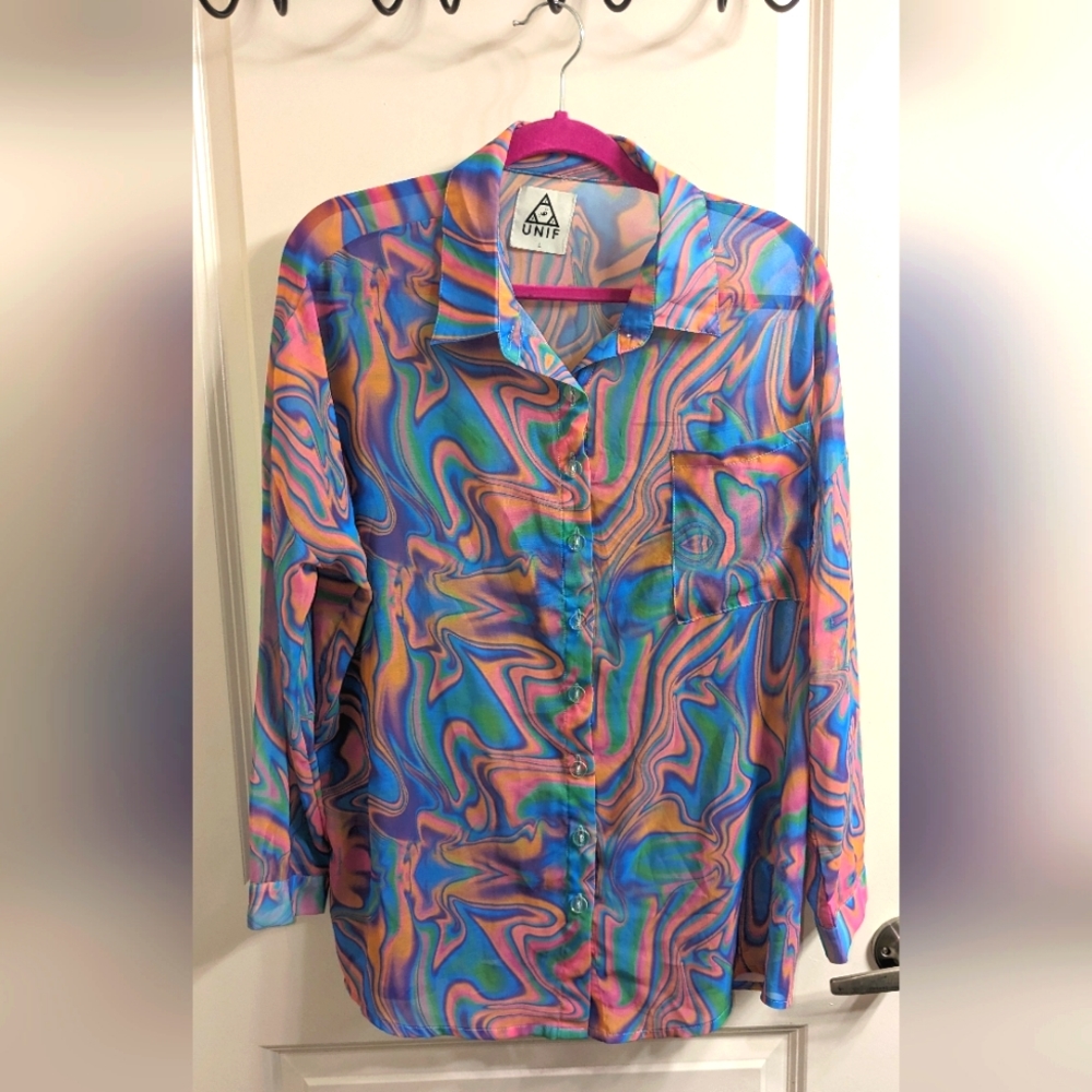 UNIF Button Up